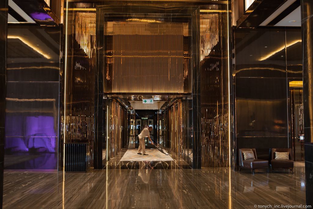 Гонконг, Ritz-Carlton, Hong Kon