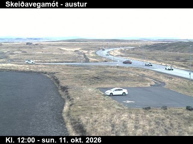 Road camera, road 1, towards the Thjorsa river, Skeidavegamot, South