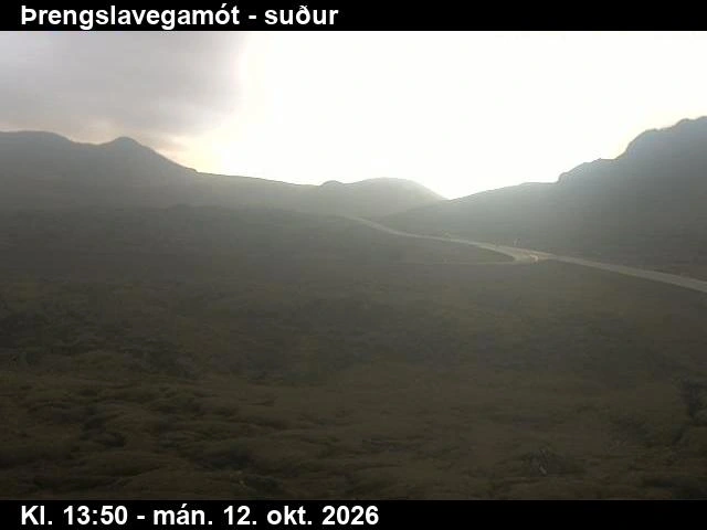 Road camera, road 39, towards Threngsli, Threngslavegamot, Southwest