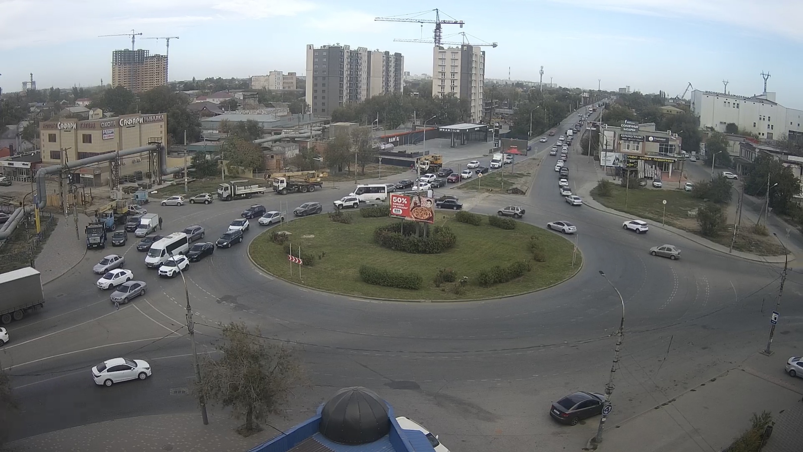 Yablochkova and Aviatsionnaya streets, roundabout, Astrakhan