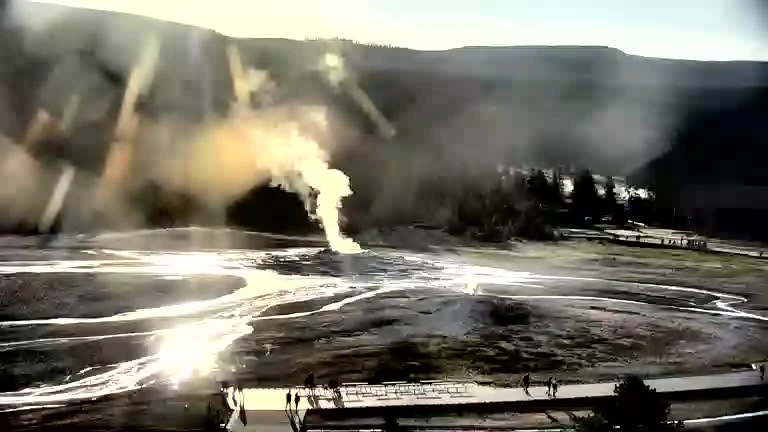 Old Faithful Geyser, Yellowstone National Park, Wyoming