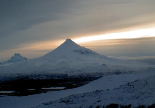 Вулкан Шишалдіна, Аляска