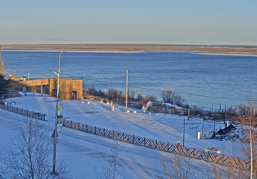 Lena River embankment, Pokrovsk
