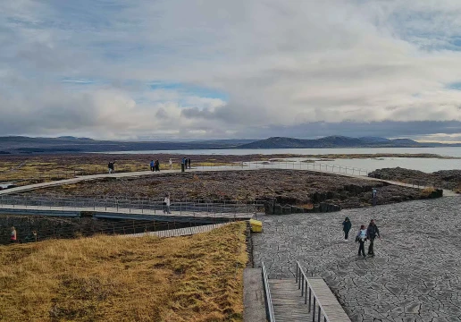 Lake Thingvallavatn, Thingvellir, South