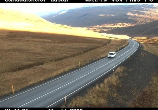 Road camera, road 1, looking east, Oxnadalsheidi, North