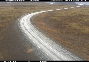 Road camera, road 39, looking north, Threngsli, Southwest