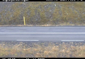 Road camera, road 76, road surface, Siglufjordur road at Herkonugil, North