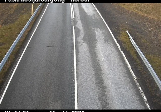 Road camera, road 1, road surface, looking north, Faskrudsfjordur Tunnel (north), East