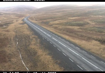 Road camera, road 744, looking south, Thverarfjall, Laxardalsheidi, North