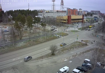 Kholmogorskaya Street and Mira Avenue, Noyabrsk