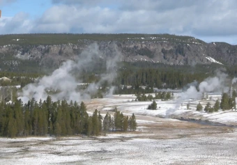 Old Faithful Geyser, Yellowstone National Park, Wyoming