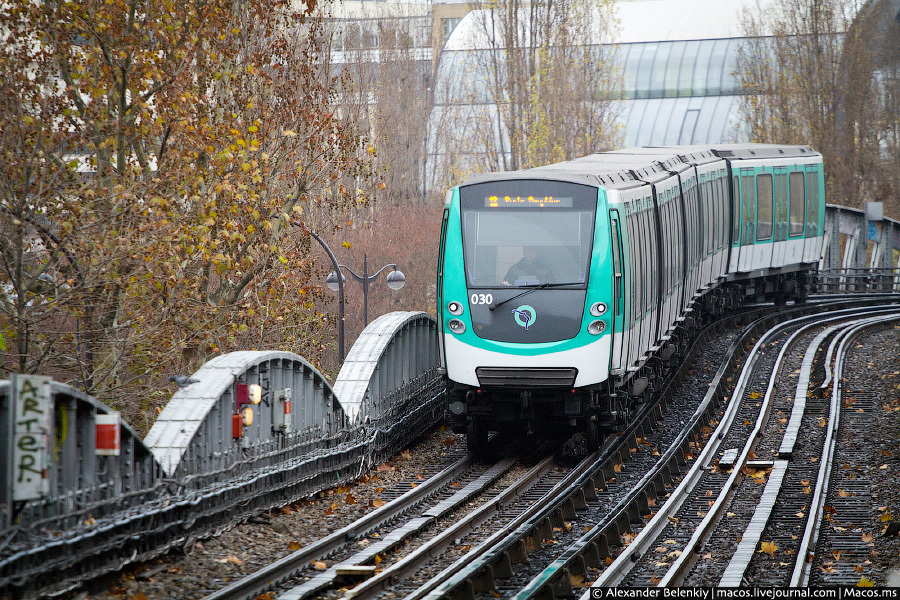 The Paris Metro - France - Travel stories • Travel-cam.net